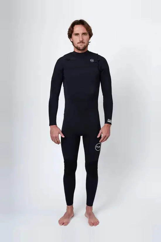 The Men's 3/2mm Steamer V2 worn front on in the studio